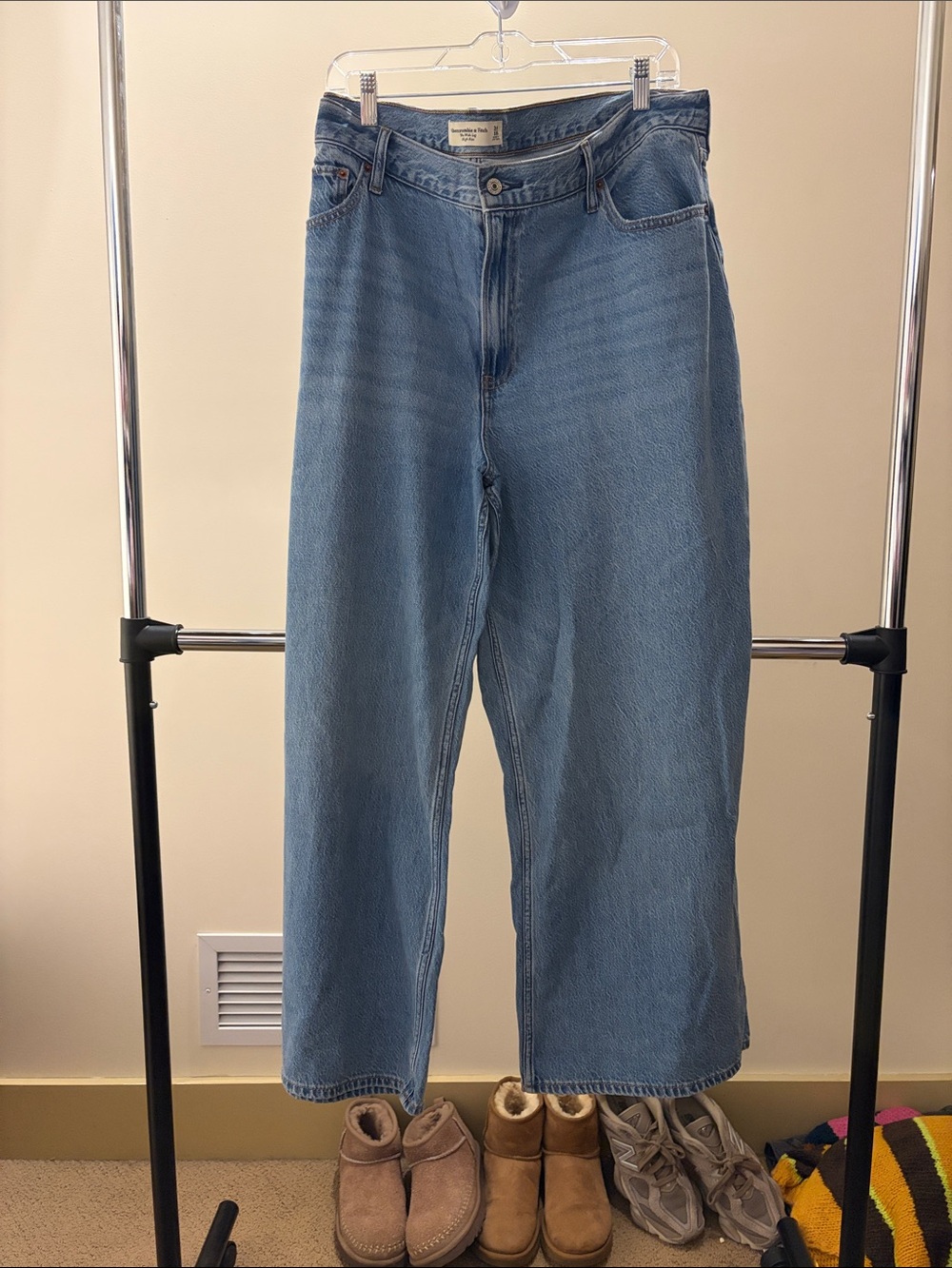 Abercrombie & Fitch Light Blue Relaxed Woman’s Wide Leg High Rise Jeans